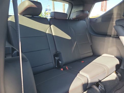 New 2026 Chevrolet Traverse Z71 w/ LPO, Floor Liner Package image 17
