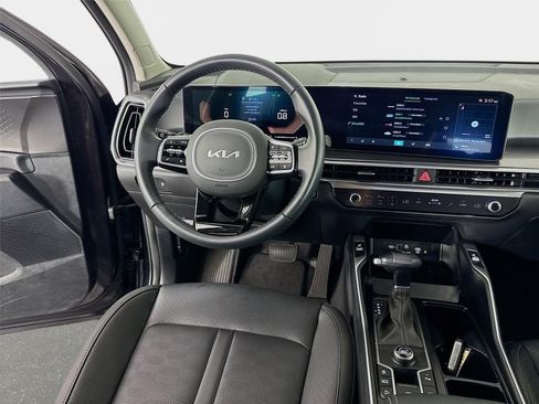 Certified 2025 Kia Sorento EX FWD image 23