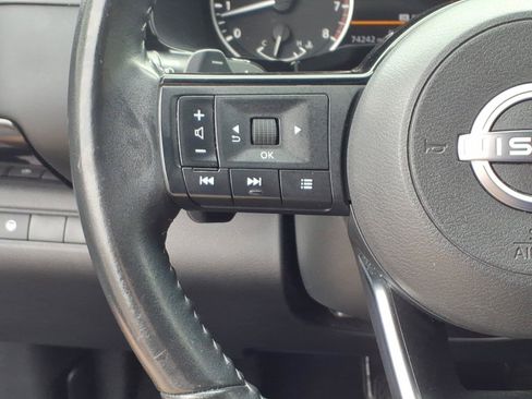 Used 2022 Nissan Pathfinder SV AWD/4WD image 18