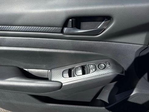 Certified 2025 Nissan Altima 2.5 S image 18