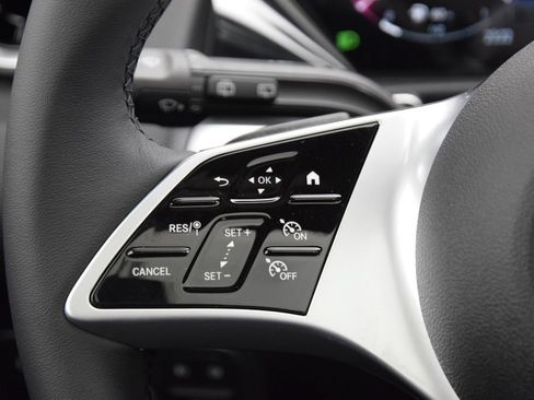 New 2026 Mercedes-Benz GLB 250 image 24
