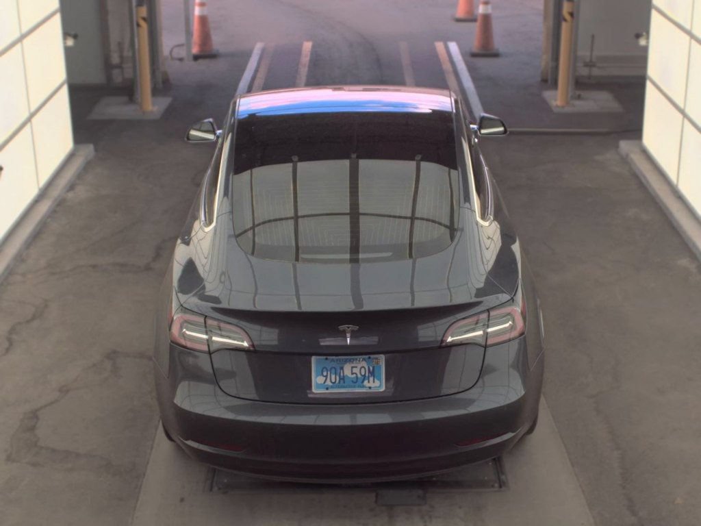 Used 2018 Tesla Model 3 Long Range RWD image 5