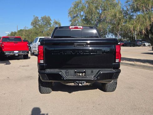 Used 2026 Chevrolet Colorado ZR2 w/ Technology Package AWD/4WD image 7