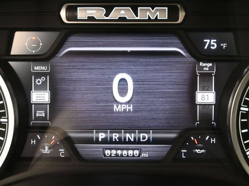 Used 2024 RAM 1500 Laramie AWD/4WD image 16
