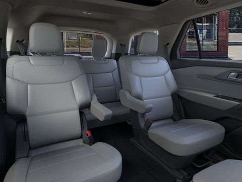New 2026 Ford Explorer Active w/ Active Comfort Package image 11