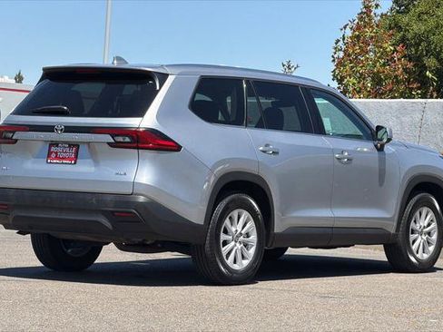 Certified 2024 Toyota Grand Highlander AWD image 2