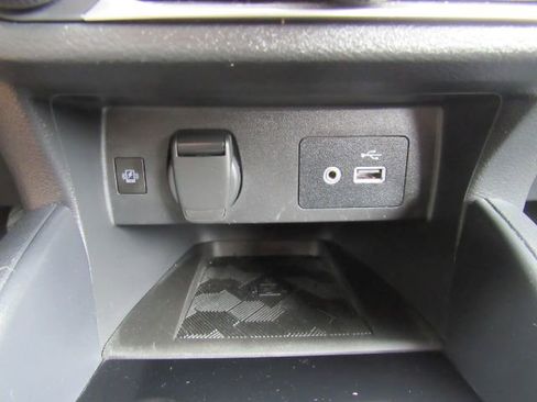 Used 2024 Nissan Versa SV image 38