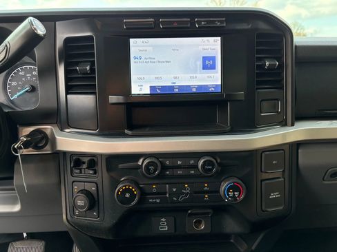 Used 2023 Ford F250 XLT w/ FX4 Off-Road Package image 17