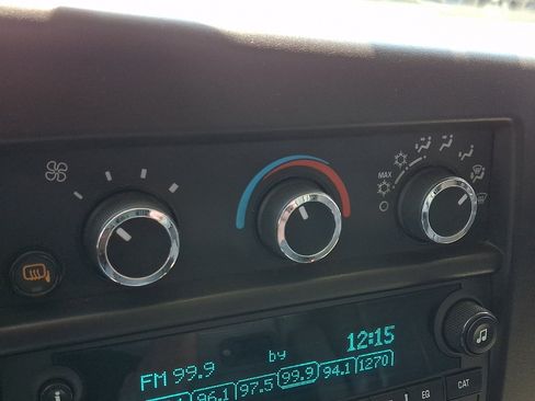 Used 2022 Chevrolet Express 2500 w/ Communications Package RWD image 15