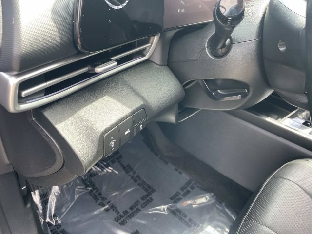 Used 2023 Hyundai Elantra Limited w/ Cargo Package FWD image 20
