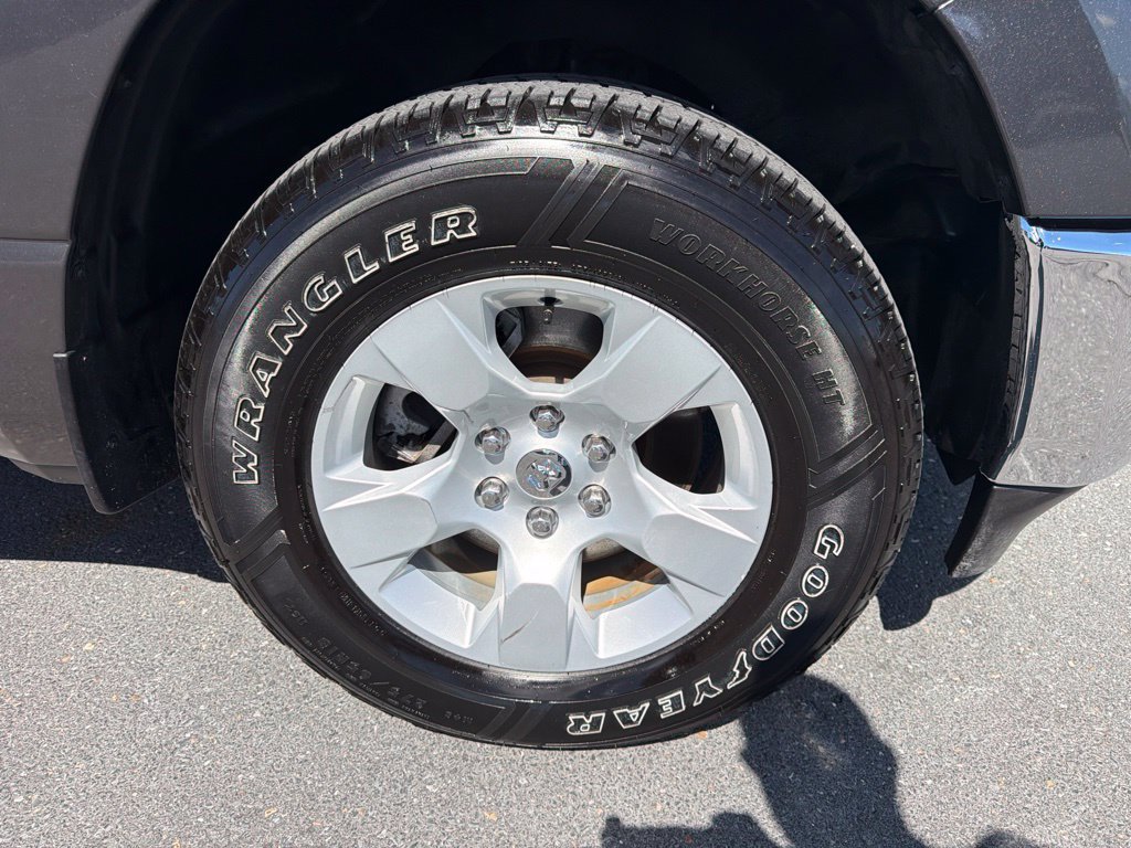 Used 2023 RAM 1500 Big Horn AWD/4WD image 12