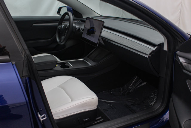Used 2023 Tesla Model 3 Standard Range RWD image 17