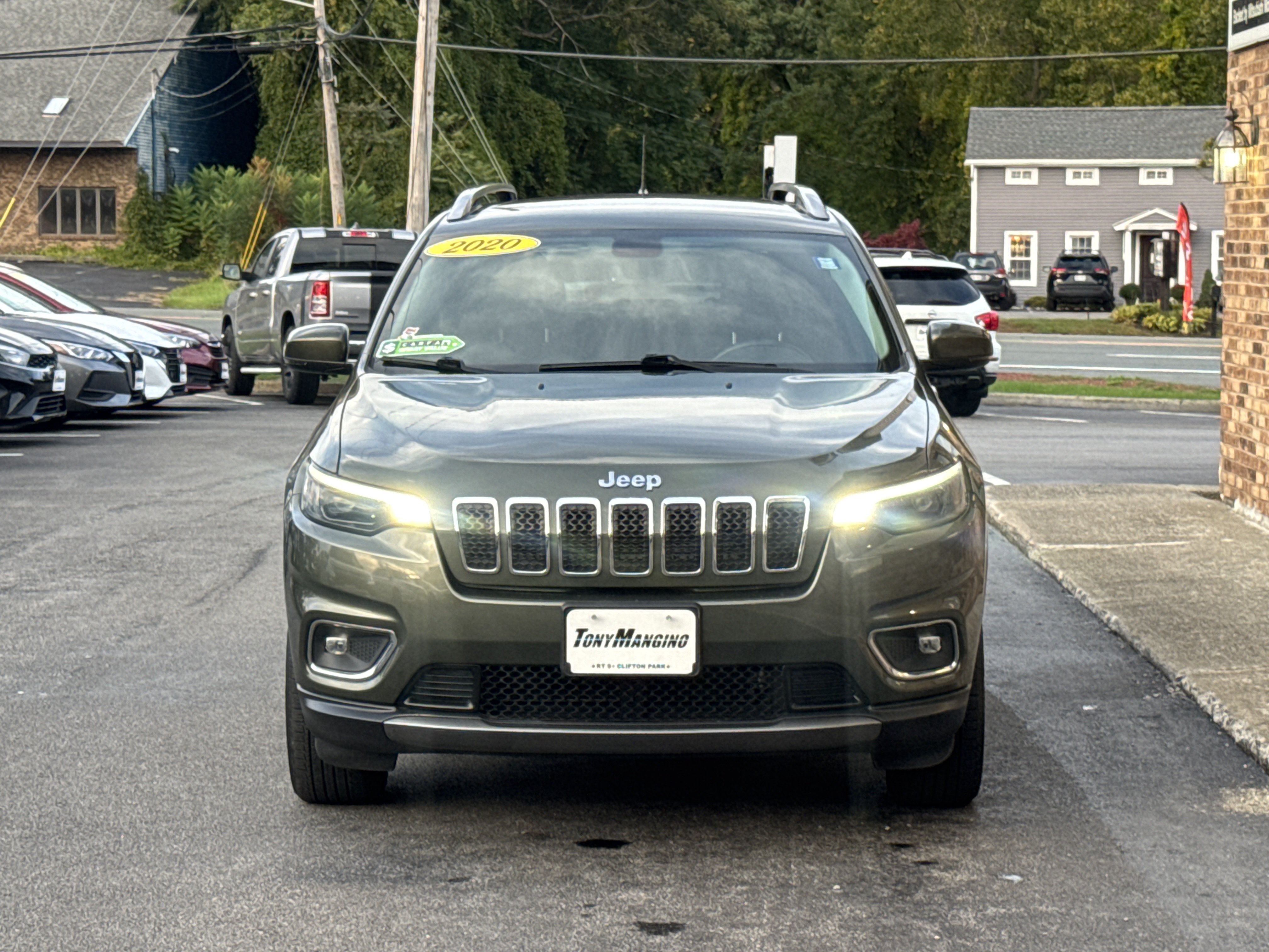 Used 2020 Jeep Cherokee Limited AWD/4WD image 7