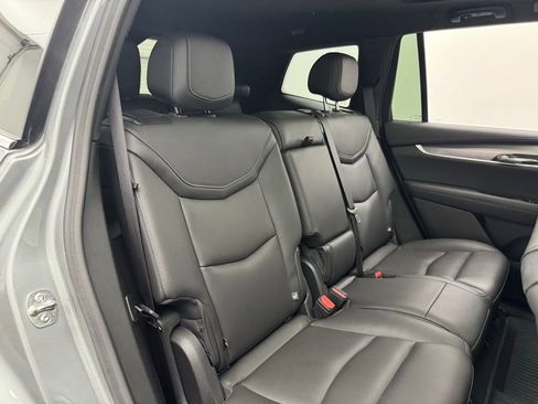 Used 2025 Cadillac XT6 Luxury w/ LPO, Floor Liner Package image 39