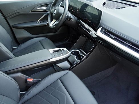 Certified 2025 BMW X1 xDrive28i image 10