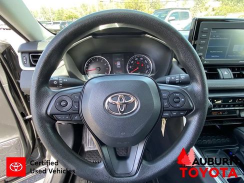 Used 2022 Toyota RAV4 LE AWD/4WD image 34