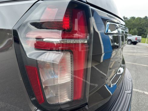 Used 2021 Chevrolet Tahoe Premier w/ Premium Package image 6