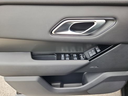 New 2026 Land Rover Range Rover Velar S image 24