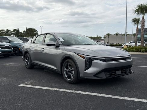 New 2026 Kia K4 FWD image 2