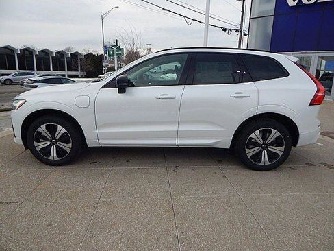 New 2025 Volvo XC60 T8 Core w/ Protection Package Premier AWD/4WD image 11