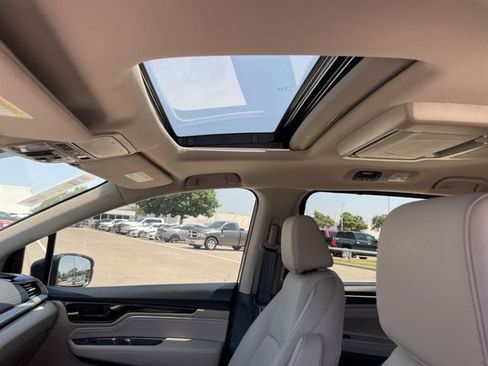 Certified 2024 Honda Odyssey Touring image 24