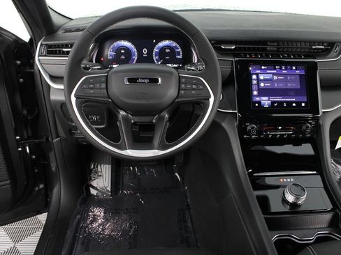 New 2026 Jeep Grand Cherokee Laredo AWD/4WD image 10
