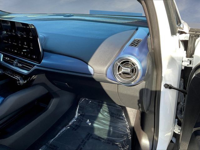 Certified 2024 Chevrolet Equinox EV LT w/ LPO, Blackout Package FWD image 28