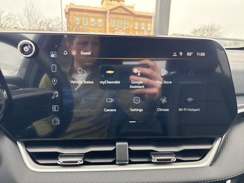 New 2026 Chevrolet Equinox LT w/ Convenience Package II FWD image 18