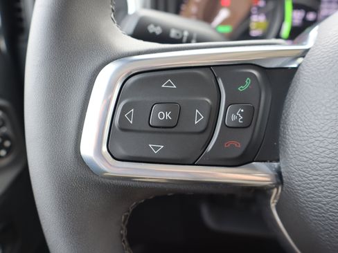 Used 2025 Jeep Wrangler Unlimited Sahara AWD/4WD image 15