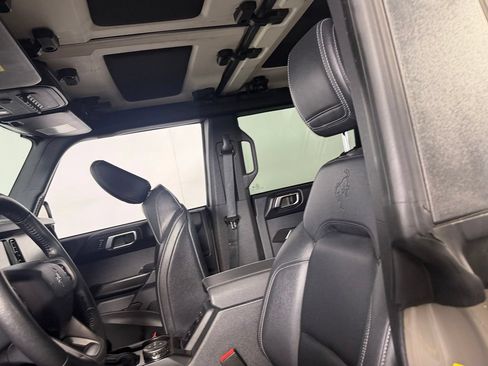 Used 2025 Ford Bronco Badlands AWD/4WD image 26