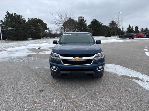 Used 2020 Chevrolet Colorado LT w/ LT Convenience Package image 2