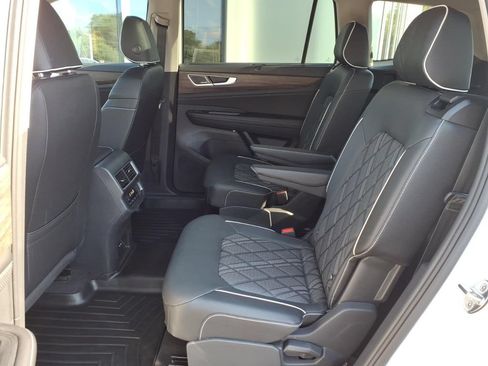 Used 2026 Volkswagen Atlas SEL Premium R-Line AWD/4WD image 8