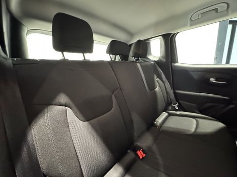 Used 2020 Jeep Renegade Sport image 27