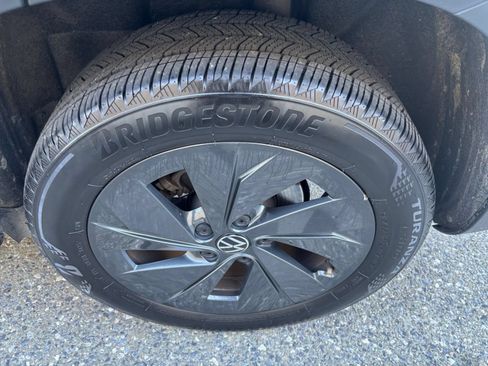 Used 2026 Volkswagen Taos S FWD image 27