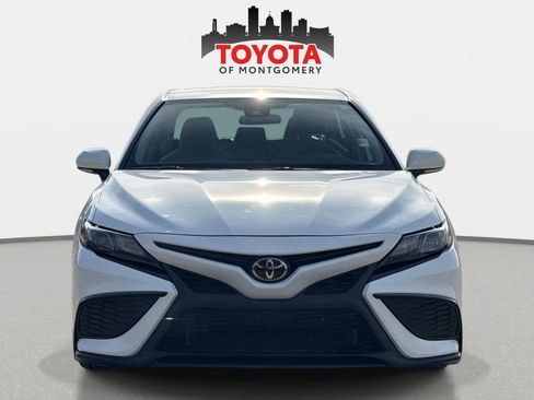 Used 2024 Toyota Camry SE image 8
