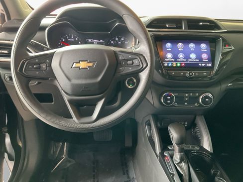 Used 2022 Chevrolet TrailBlazer LT w/ Convenience Package AWD/4WD image 10