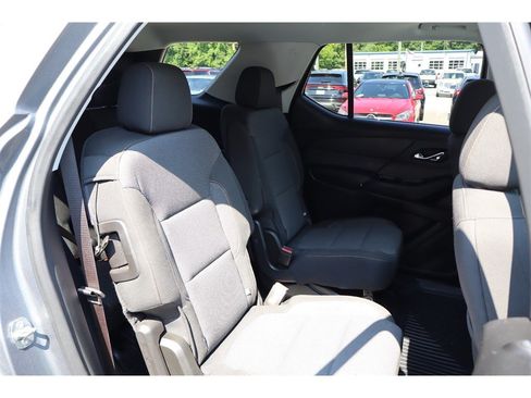Used 2020 Chevrolet Traverse LT FWD image 18