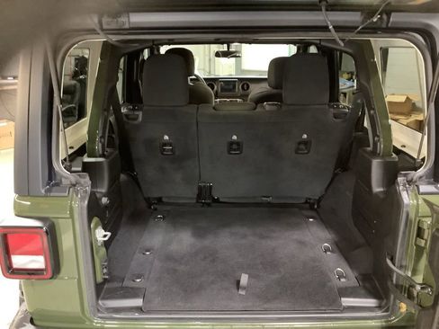 Used 2021 Jeep Wrangler Unlimited Sport image 11