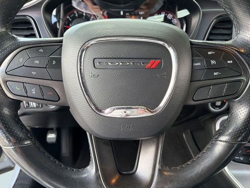 Used 2020 Dodge Challenger SXT w/ Driver Convenience Group RWD image 13