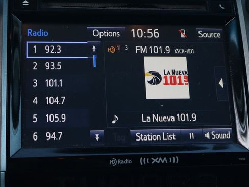 Used 2017 Toyota Tundra SR5 w/ SR5 Upgrade Package image 27