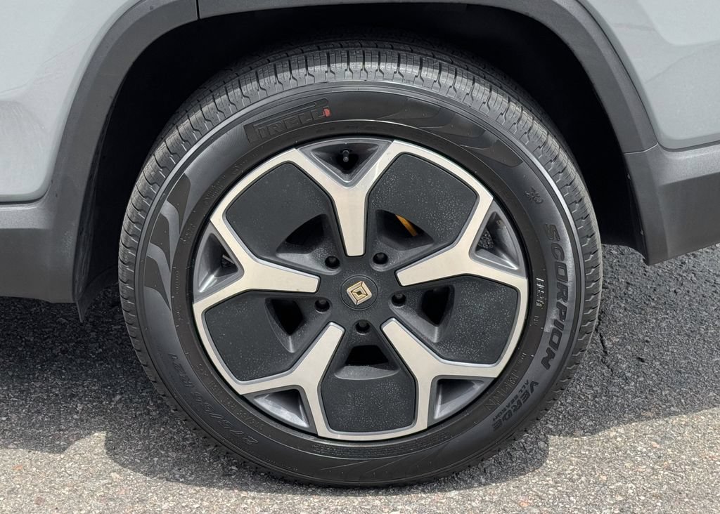 Used 2024 Rivian R1S Adventure Quad AWD/4WD image 14