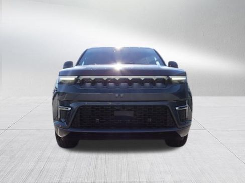 New 2026 Jeep Grand Wagoneer Summit image 8