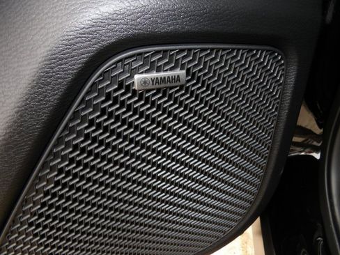 New 2025 Mitsubishi Outlander SE image 19