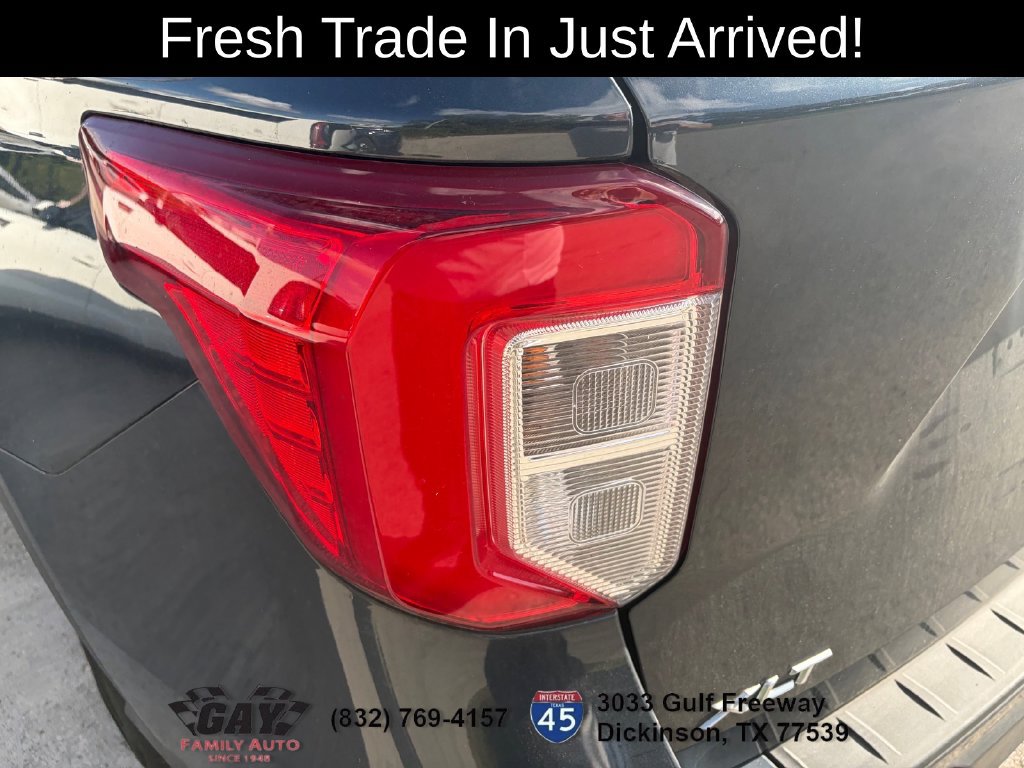 Used 2024 Ford Explorer XLT RWD image 11