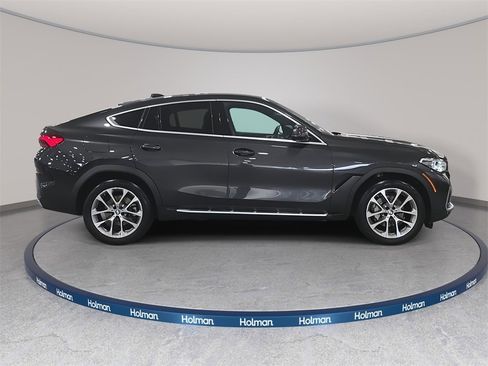 Used 2023 BMW X6 xDrive40i w/ Executive Package image 5