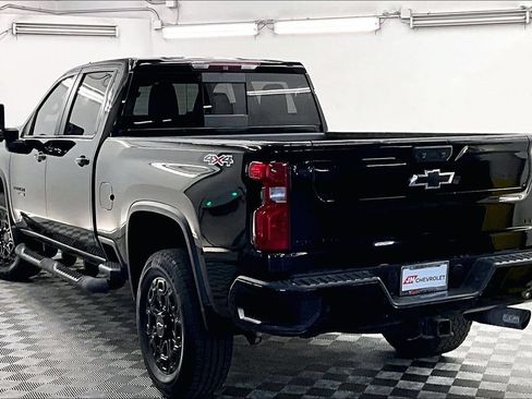 Used 2022 Chevrolet Silverado 3500 LT w/ All Star Edition AWD/4WD image 10