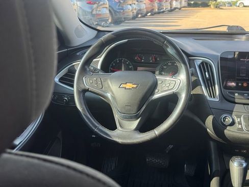 Used 2020 Chevrolet Malibu RS FWD image 24