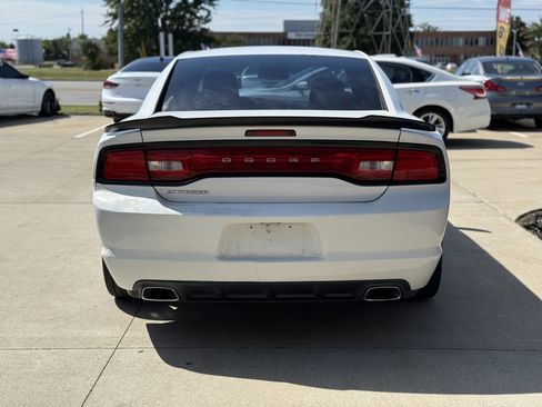 Used 2014 Dodge Charger SE image 6