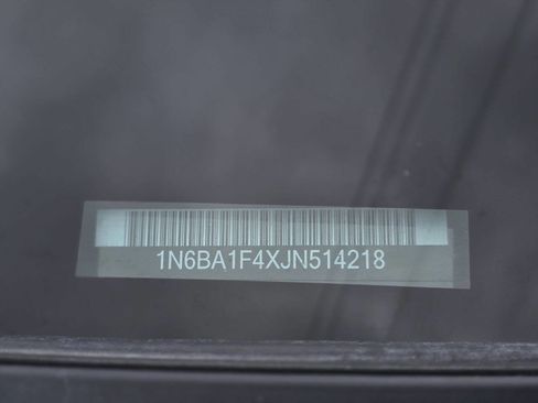 Used 2018 Nissan Titan SL w/ Midnight Edition image 97