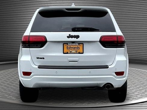 Used 2020 Jeep Grand Cherokee Altitude AWD/4WD image 5